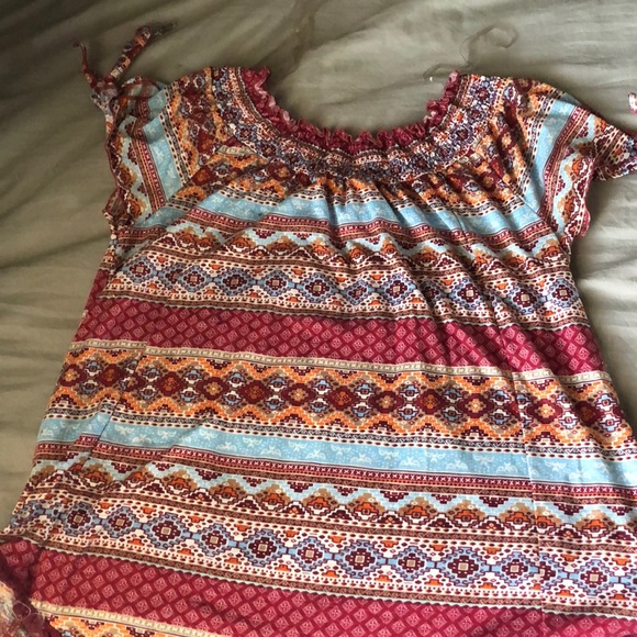 Red orange patterned shirt - Picture 2 of 3